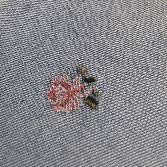 Old Navy Floral Embroidered High-Rise OG loose Jeans Size 4 Like New - Picture 2 of 5